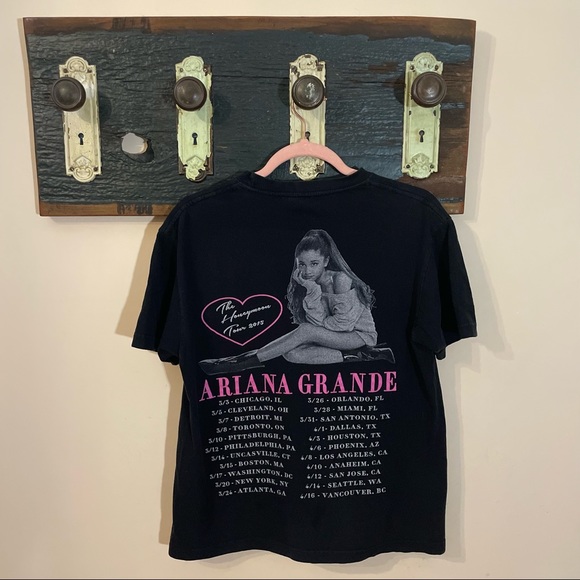 Ariana Grande 2015 Honeymoon Tour Concert T-Shirt Size Medium - Picture 9 of 12